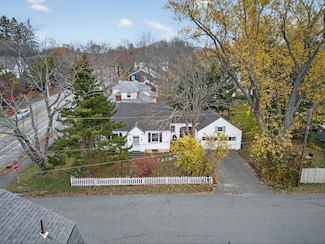 4 Fairview St, Portland, ME 04102