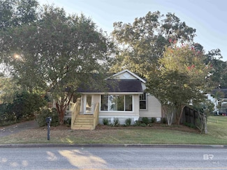 217 S Mobile St, Fairhope, AL 36532