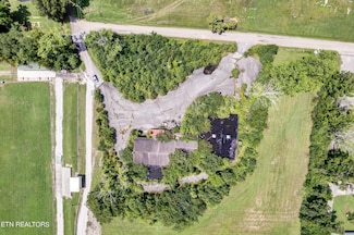 141 Odd Fellows Cemetery Rd, Rockwood, TN 37854