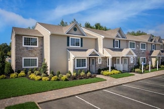 55 Cassa Loop Unit 55, Holtsville, NY 11742