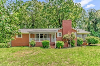 1137 Twin Oak Dr, Winston Salem, NC 27105