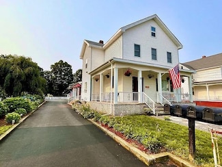 30 White St Unit 1, Taunton, MA 02780