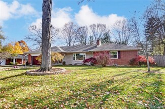 358 Carlyle Cir, Dayton, OH 45429