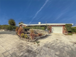 3205 Bougainvillea St, Sarasota, FL 34239