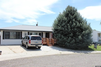 109 Peppermint Ln, Thermopolis, WY 82443