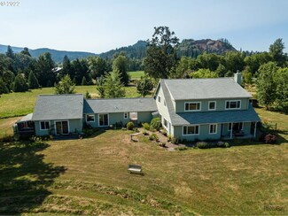 82233 Rattlesnake Rd, Dexter, OR 97431
