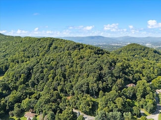 000 Sugar Loaf Mountain Rd, Roanoke, VA 24018
