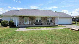 1626 Clara Dr, Dandridge, TN 37725