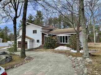 20 Pitarys Dr, Nashua, NH 03062