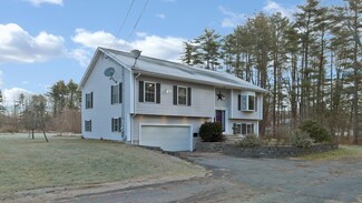 7 Robin St, Portland, ME 04102