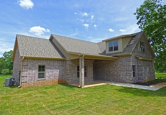 62 Highland Cove Dr, Highland, AR 72542