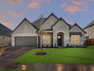 105 Mockingbird Hill Dr, Joshua, TX 76058