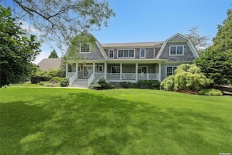 21 Rogers Ln, Remsenburg-Speonk, NY 11960