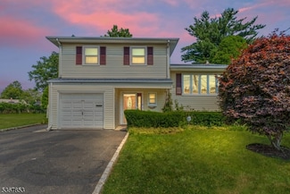 2315 Desisto Dr, Rahway, NJ 07065