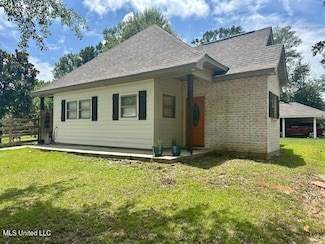100 S Loftin St, Picayune, MS 39466