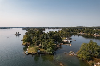 3 Manhattan Island, Alexandria, NY 13607