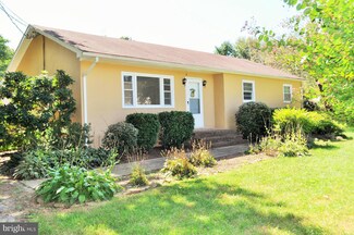 8615 Mountainview Ave, Marshall, VA 20115