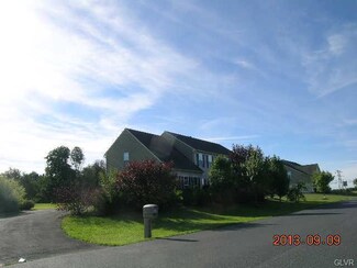 268 Saddle Dr, Bethlehem, PA 18020