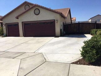 1075 Sykes Dr, San Jacinto, CA 92582