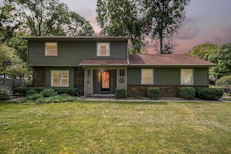 60407 Nottingham Ln, Elkhart, IN 46517