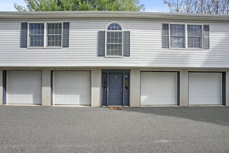 96 Franklin St Unit B, Danbury, CT 06810