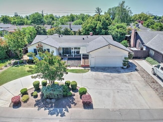 2252 W Benjamin Holt Dr, Stockton, CA 95207