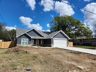 103 S Hooks St, Itasca, TX 76055