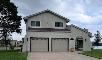 2073 NW Calle Colombo St, Columbus, NE 68601