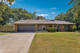 6915 S 223rd Ave E, Broken Arrow, OK 74014