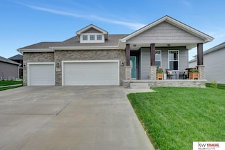 7237 Yankee Woods Dr, Lincoln, NE 68516