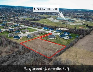 333 Driftwood Dr, Greenville, OH 45331