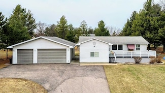 911 Cynthia Ln, Wisconsin Dells, WI 53965