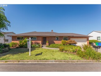 13545 NE Klickitat Ct, Portland, OR 97230