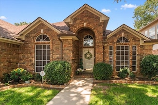 6321 Cobblestone Ln, Arlington, TX 76001
