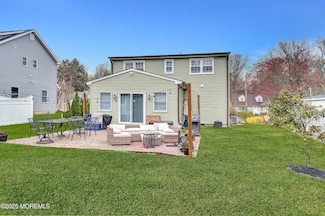 73 Swartzel Dr, Middletown, NJ 07748