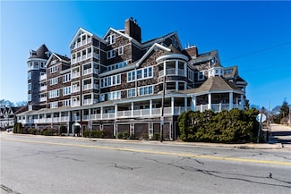 53 Conanicus Ave Unit 1D, Jamestown, RI 02835