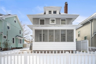 145 Bradburn St, Rochester, NY 14619