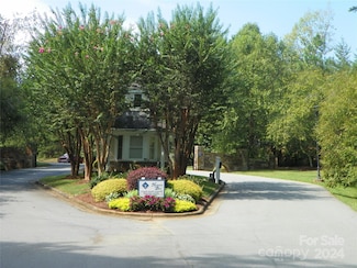 287 Badin View Dr, New London, NC 28127
