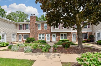 453 Kensington Ct Unit 453, Naperville, IL 60563