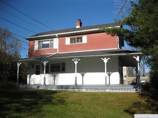 10 Highland Ave, Catskill, NY 12414