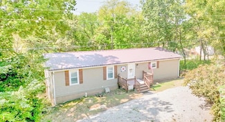 269 W Sugar Lake Dr, Mound City, KS 66056