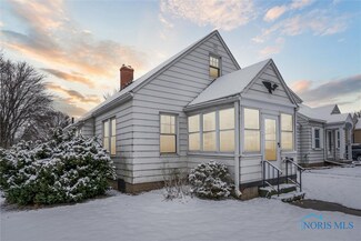 701 Bronx Dr, Toledo, OH 43609