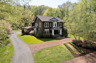64 E Weatogue St, Simsbury, CT 06070