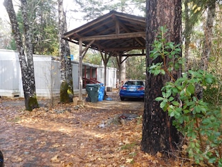 119 N Boundary Ave, Cave Junction, OR 97523