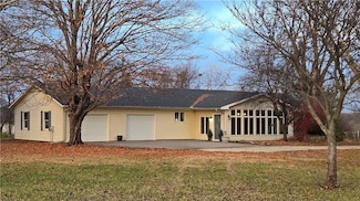 11850 W 239th St, Bucyrus, KS 66013