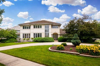 2252 Palmer Cir, Naperville, IL 60564