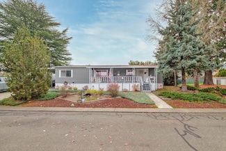 1113 Lee Roze Ln, Grants Pass, OR 97527