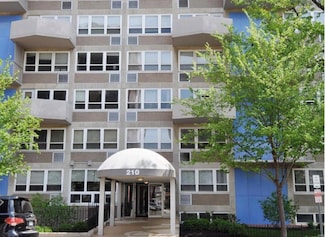 210 N 17th St Unit 1011, Saint Louis, MO 63103