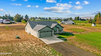 12312 Nelson Rd, Yakima, WA 98903