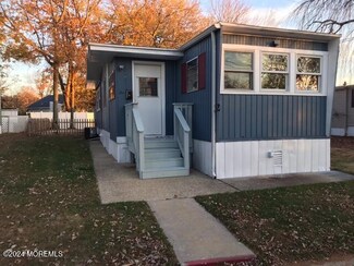 2 Bayshore Mobile Manor, Hazlet, NJ 07730